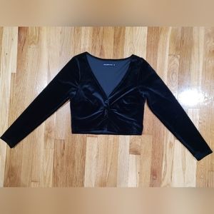 Abercrombie & Fitch Medium Black Velvet Long Sleeve Crop Top
